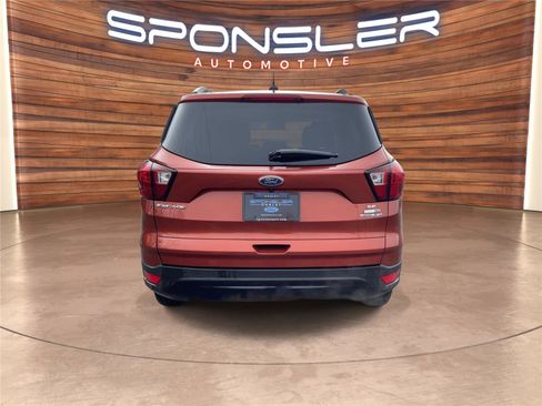 Used 2019 Ford Escape SE image 5