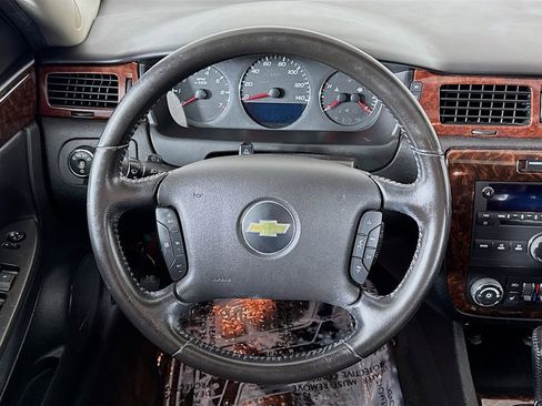 Used 2013 Chevrolet Impala LTZ image 12
