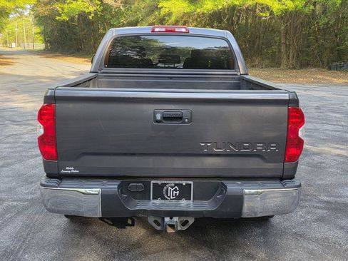 Used 2017 Toyota Tundra SR5 image 3