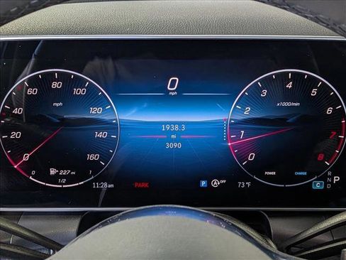 Used 2026 Mercedes-Benz GLC 300 4MATIC image 11