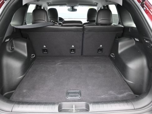 Used 2020 Jeep Cherokee Latitude Plus FWD image 24