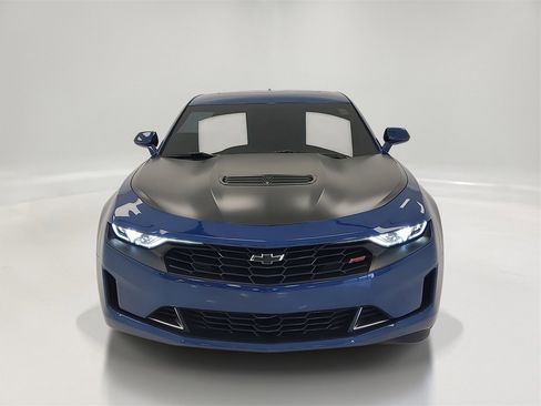 Used 2023 Chevrolet Camaro LT w/ RS Package image 2
