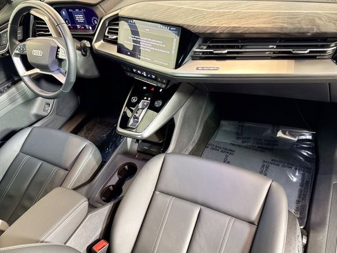 Used 2024 Audi Q4 e-tron Premium Plus image 26