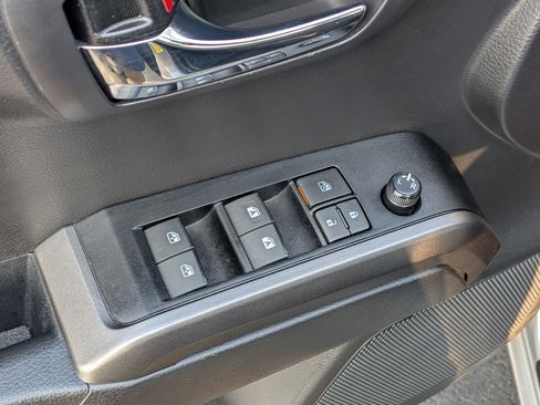 Certified 2023 Toyota Tacoma TRD Off-Road image 18