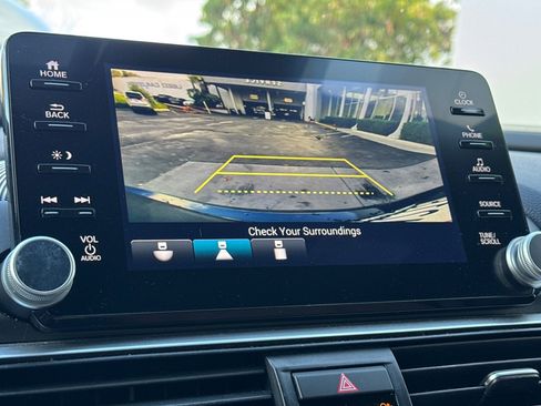 Used 2019 Honda Accord Sport image 18