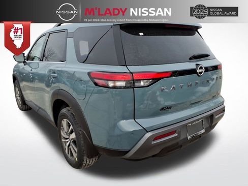 New 2026 Nissan Pathfinder SL image 5