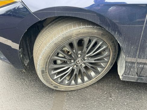 Used 2021 Toyota Avalon XSE FWD image 9