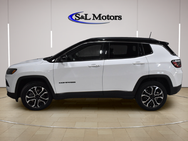 Certified 2023 Jeep Compass Limited AWD/4WD image 3