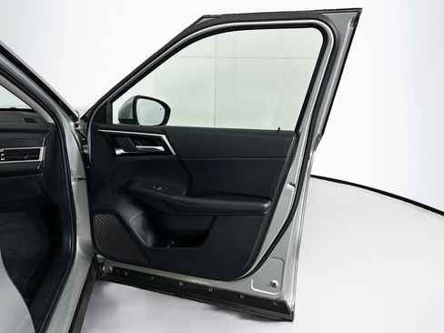 Used 2024 Mitsubishi Outlander SE image 34