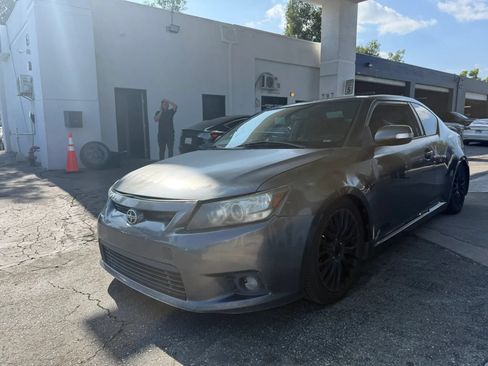 Used 2013 Scion tC FWD image 2