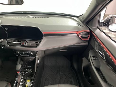 Certified 2024 Chevrolet TrailBlazer RS w/ Convenience Package FWD image 14