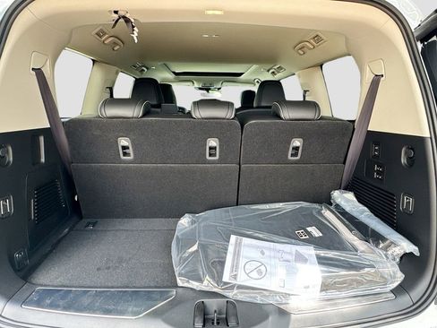 New 2026 INFINITI QX80 Luxe RWD image 28