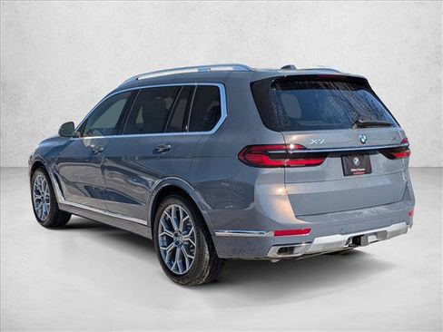 Used 2026 BMW X7 xDrive40i w/ Premium Package AWD/4WD image 8