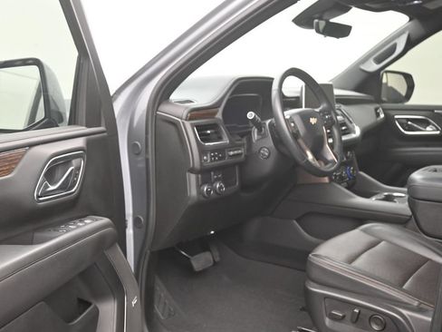 Used 2024 Chevrolet Tahoe High Country RWD image 11