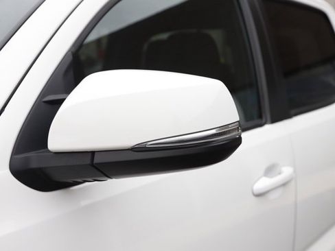 Used 2023 Toyota Tacoma TRD Off-Road image 13