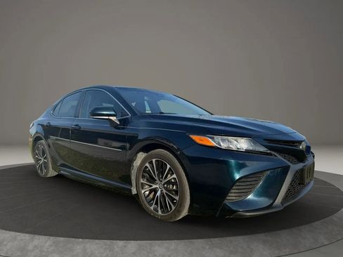 Used 2019 Toyota Camry SE w/ Convenience Package image 7