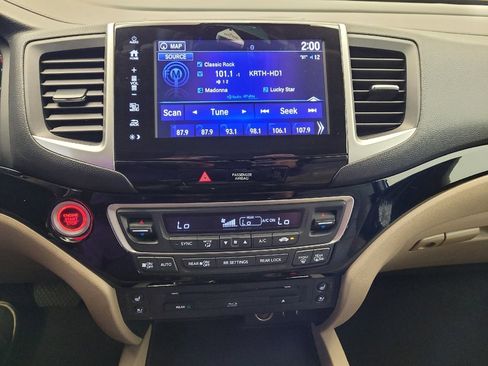 Used 2018 Honda Pilot Elite image 25