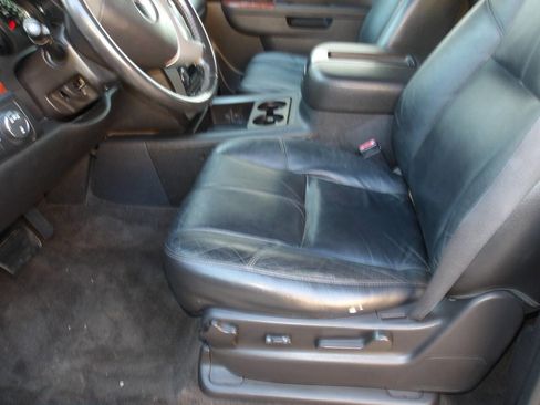 Used 2013 GMC Yukon XL SLT image 7