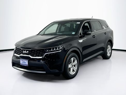 Used 2023 Kia Sorento LX FWD image 1