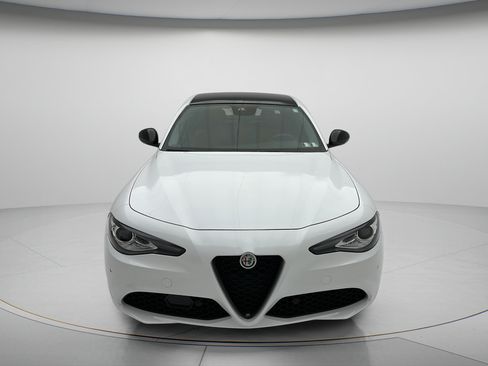 Used 2021 Alfa Romeo Giulia Ti w/ Nero Edizione AWD/4WD image 2