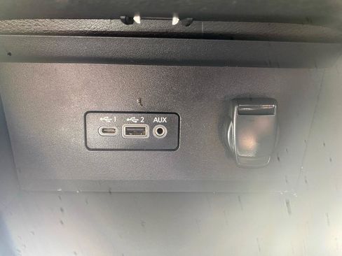 Used 2021 Nissan Sentra SR w/ SR Premium Package FWD image 20