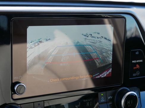 Certified 2026 Toyota Highlander XLE image 29