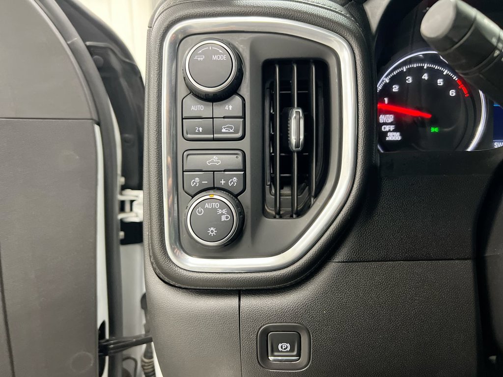 Used 2020 Chevrolet Silverado 1500 LT w/ All-Star Edition AWD/4WD image 18