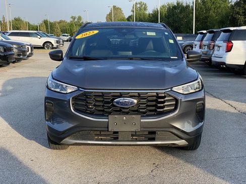 Used 2025 Ford Escape ST-Line image 2