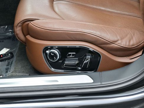 Used 2011 Audi A8 L 4.2 image 12