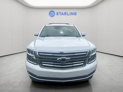 Used 2019 Chevrolet Suburban LT w/ Luxury Package RWD image 5
