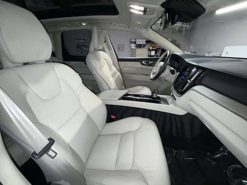 Used 2023 Volvo XC60 B5 Plus w/ Climate Package FWD image 14