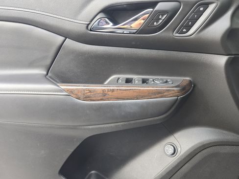 Used 2021 GMC Acadia Denali w/ Denali Technology Package image 26