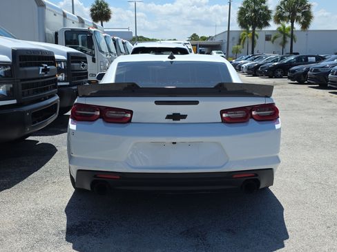Used 2019 Chevrolet Camaro LT RWD image 6