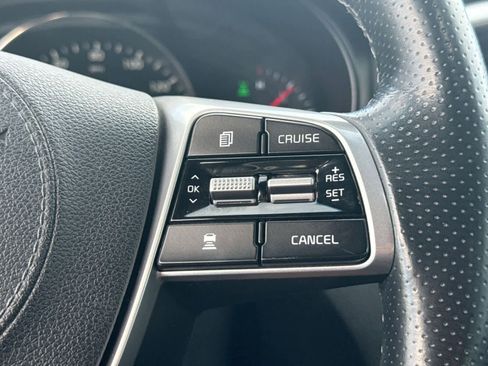 Used 2019 Kia Sorento SX image 28