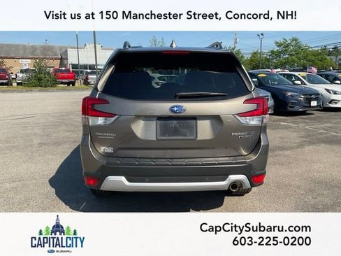 Used 2020 Subaru Forester Touring AWD/4WD image 5