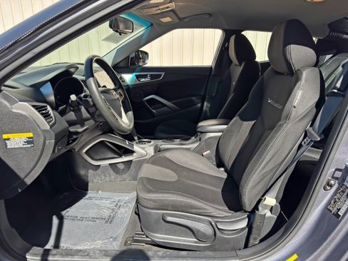 Used 2012 Hyundai Veloster FWD image 15