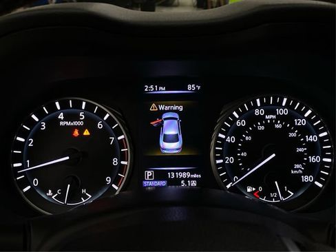 Used 2018 INFINITI Q50 Luxe AWD/4WD image 21