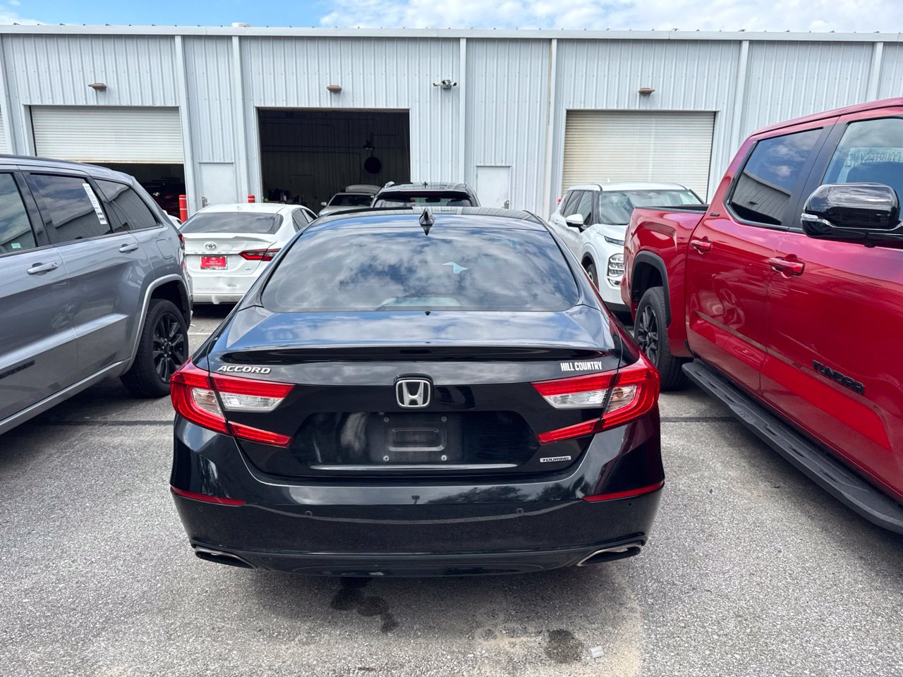 Used 2018 Honda Accord Touring image 8