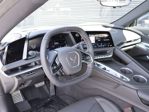 Used 2026 Chevrolet Corvette Stingray Preferred Conv w/ Z51 Performance Package RWD image 12