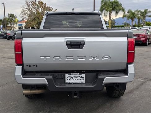 Used 2024 Toyota Tacoma TRD Off-Road image 6