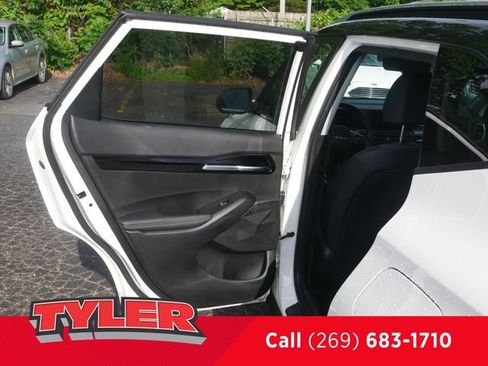 Used 2025 Kia Seltos S AWD/4WD image 18