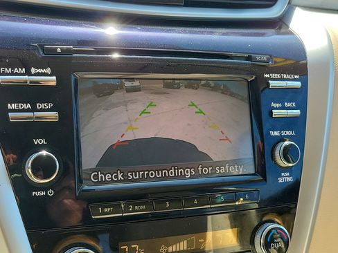 Used 2015 Nissan Murano S image 20