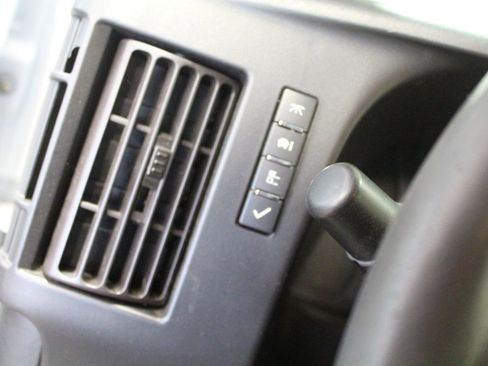 Used 2020 Chevrolet Express 2500 RWD image 10