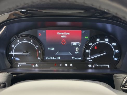 Used 2022 Lincoln Corsair FWD w/ Premium Package image 16