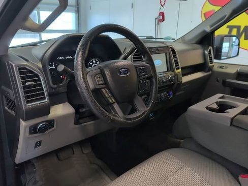 Used 2016 Ford F150 XLT w/ Equipment Group 302A Luxury AWD/4WD image 9