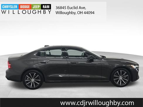 Used 2024 Volvo S60 B5 Core w/ Climate Package image 4