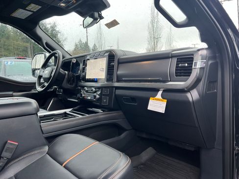 Used 2024 Ford F450 Platinum image 17