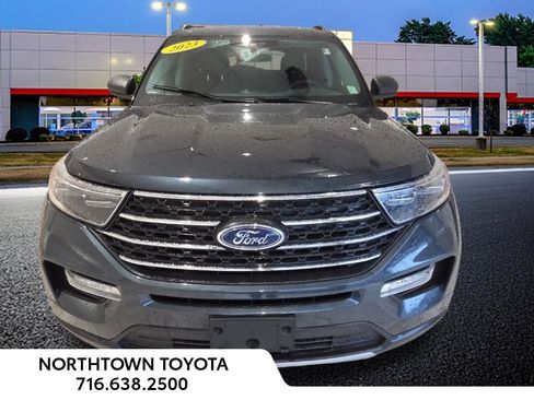 Used 2023 Ford Explorer XLT w/ Equipment Group 202A image 5