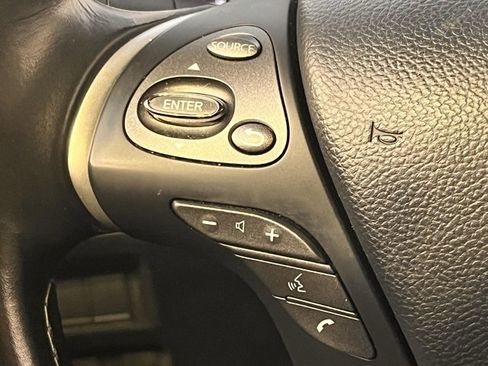 Certified 2019 INFINITI Q70 Luxe image 13