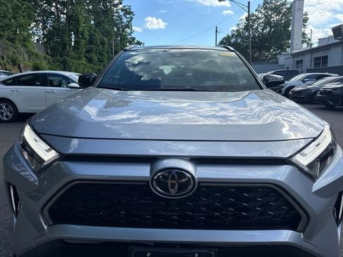 Used 2025 Toyota RAV4 XSE w/ Premium Package AWD/4WD image 3